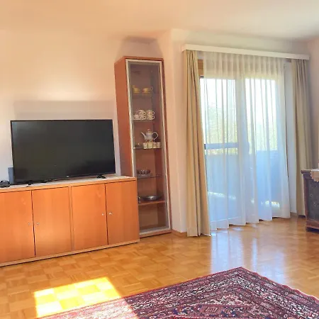 Sima Apartment